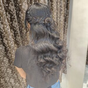 hair-style-in-divya-graceful-glam-chanakyapuri-ahmedabad