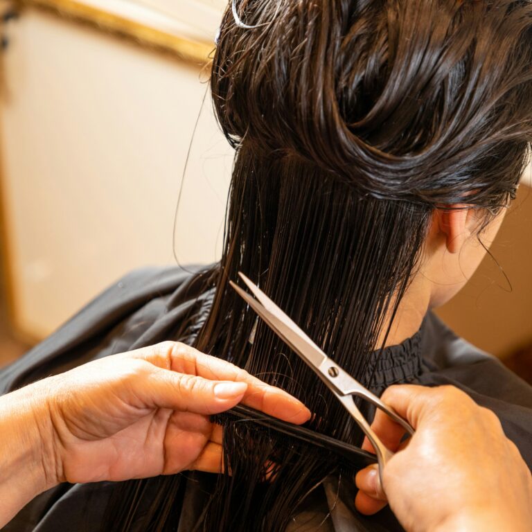 Best Facial at Divya Graceful Glam, Chanakyapuri, Ahemdabad