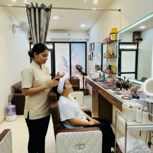 korean-facial-at-divya-graceful-glam